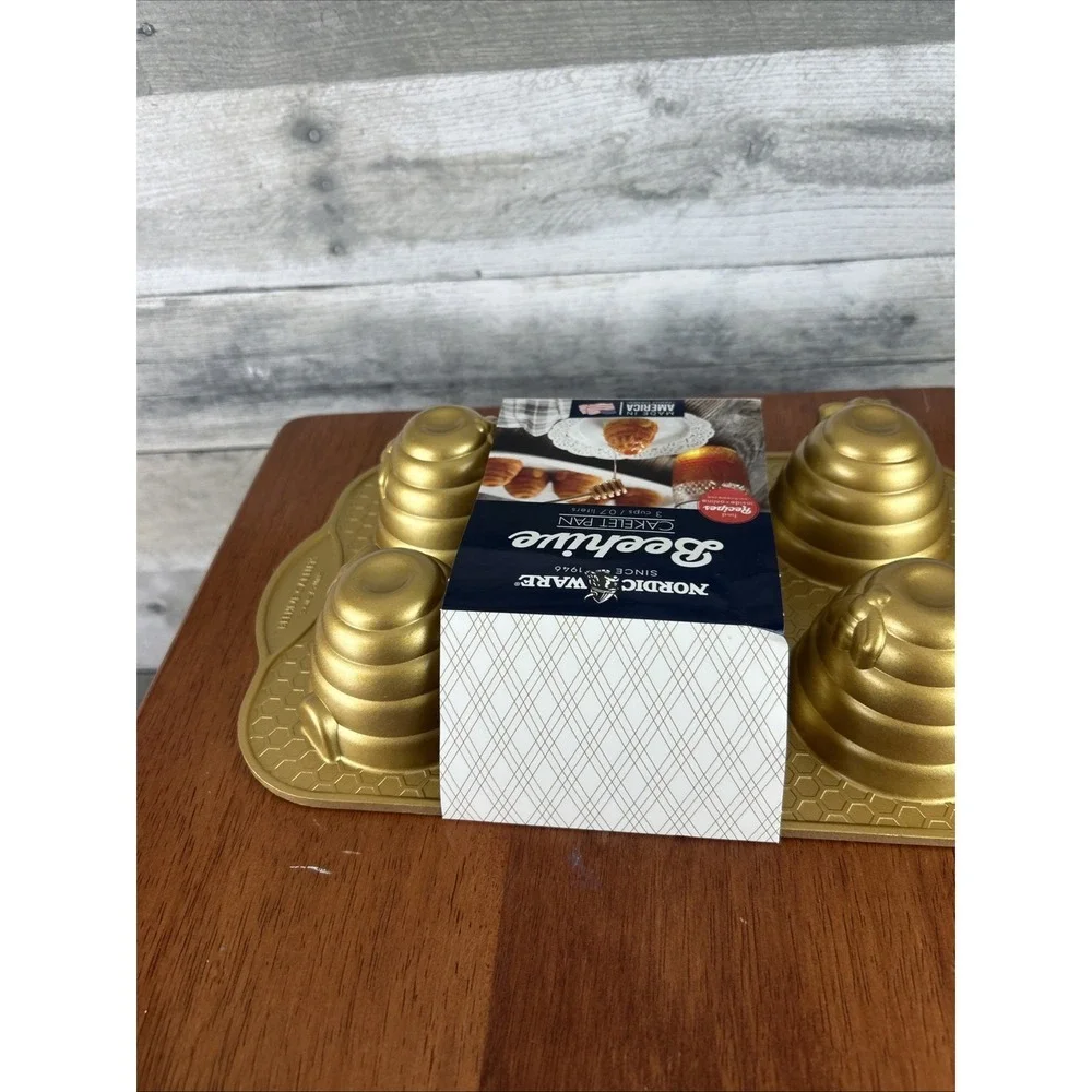 Nordic Ware platinum Collection Beehive Cakelet Pan Cast Aluminum 3 Cup Gold